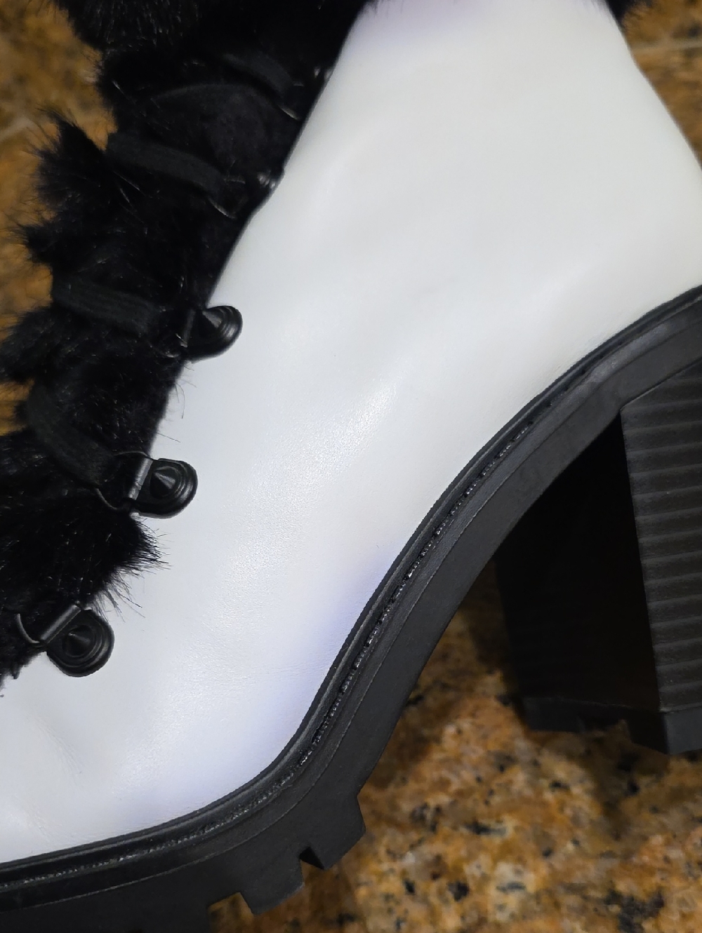 Guess Faux Fur Lined Block Heel Boots - SZ 10 - Picture 9 of 14